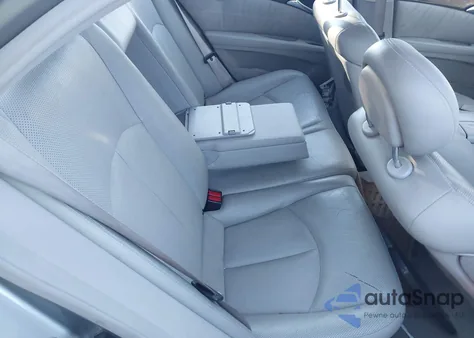 2004 Mercedes-Benz E 500 4Matic z USA, uszkodzony, nr VIN WDBUF83J04X163357